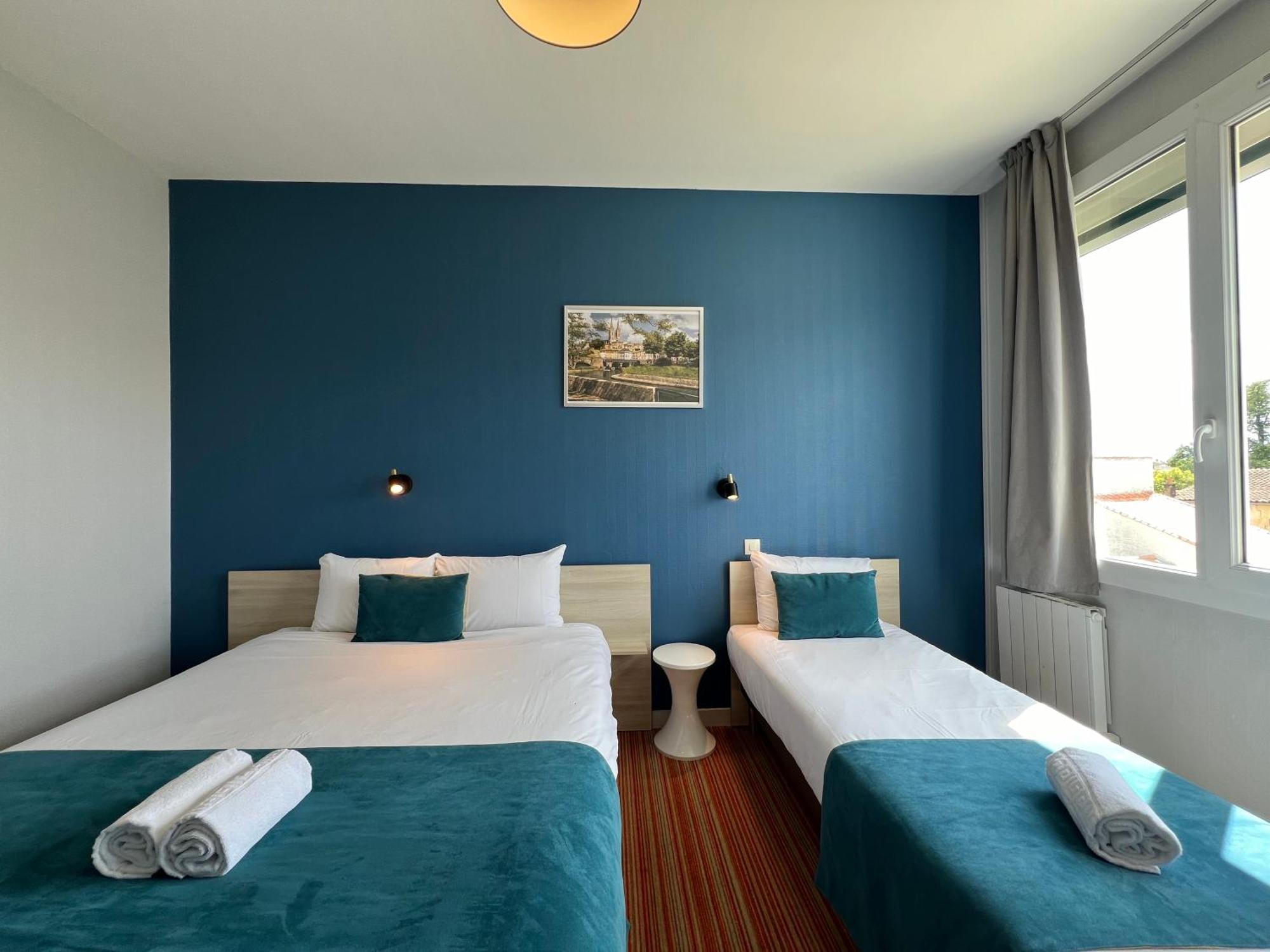 Brit Hotel Du Parc Niort Centre-Parking Gratuit Exterior photo